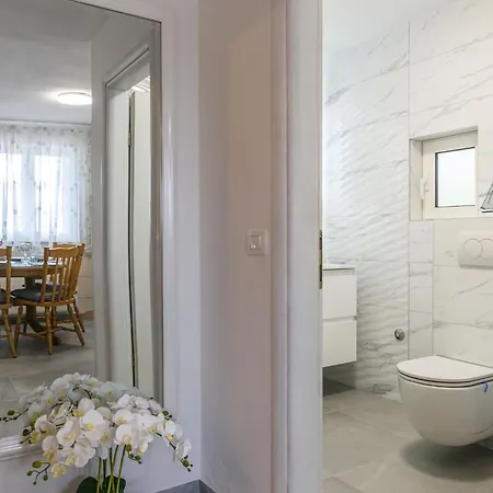 Apartment Karic *